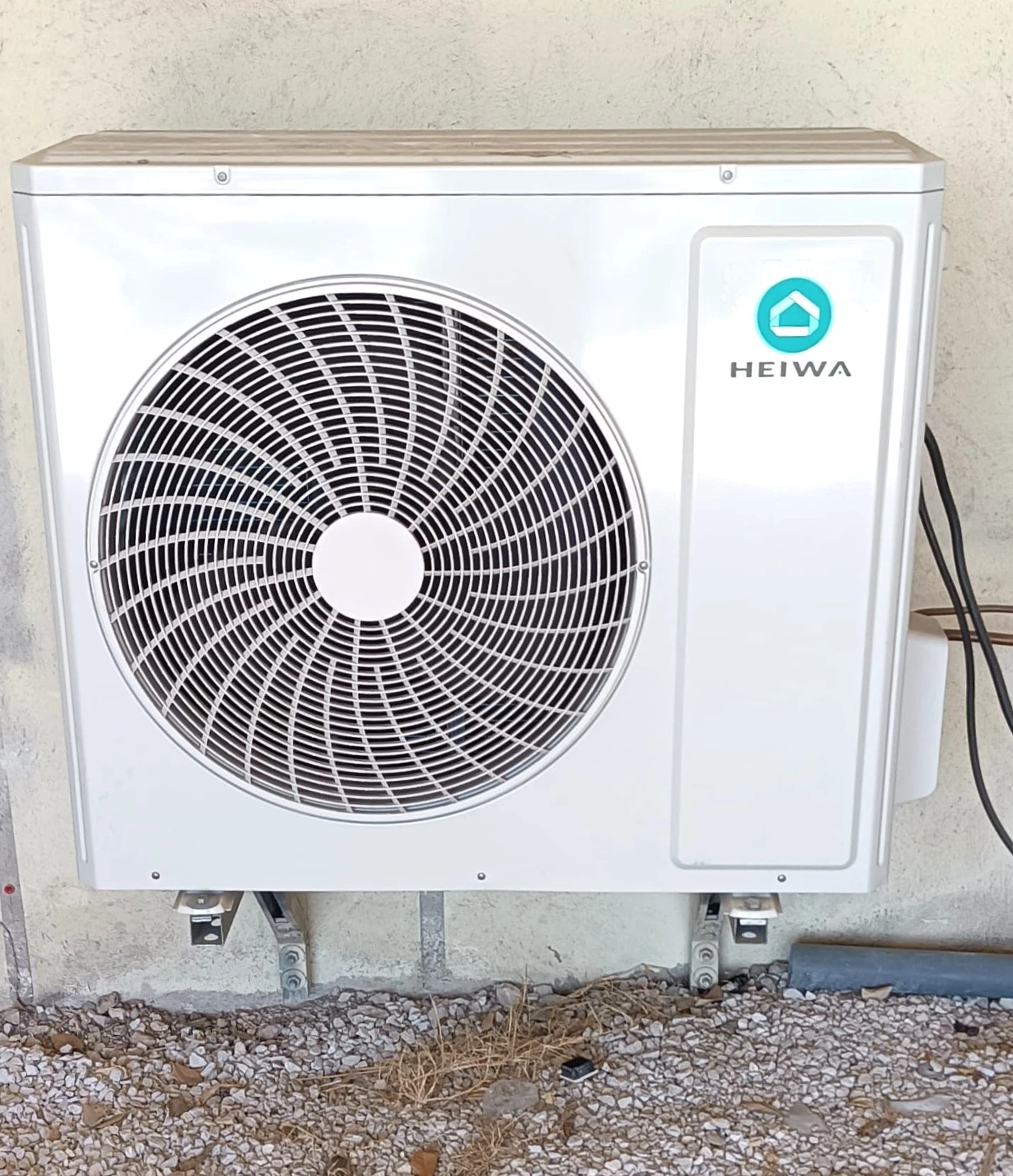 Unité-éxtérieure-1-PAC-locaux-Enegys